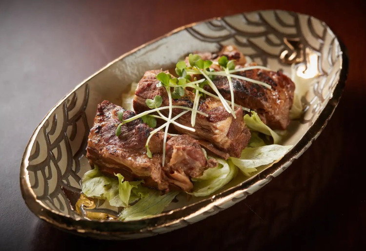 煮込みソーキ炙り